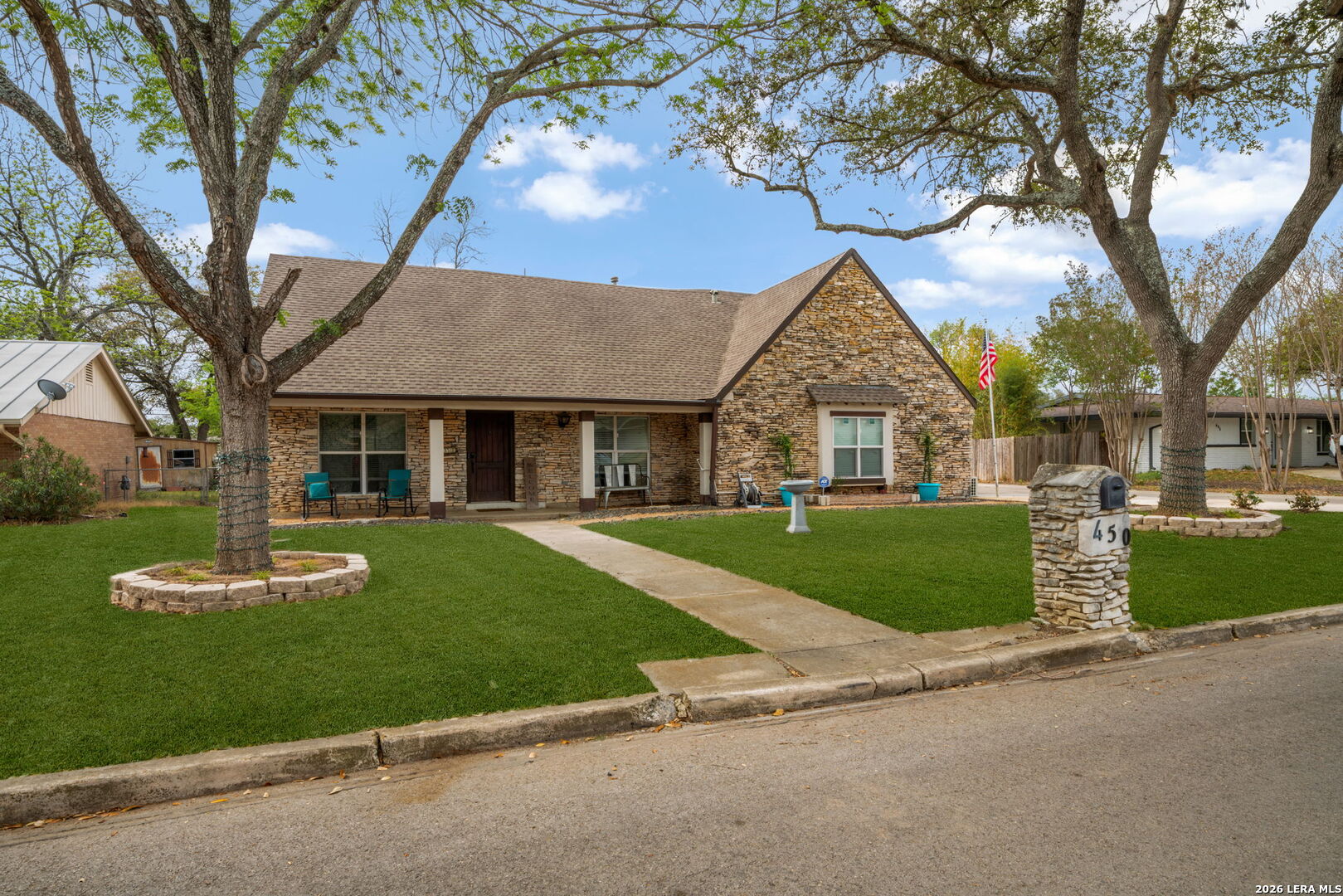 450 Spaceway Drive Windcrest, TX 78239 - Photo 4 of 35
