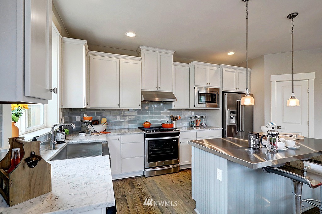 4318 186th Place Southeast Bothell, WA 98012 - Photo 4 of 24 Gallery Image 4