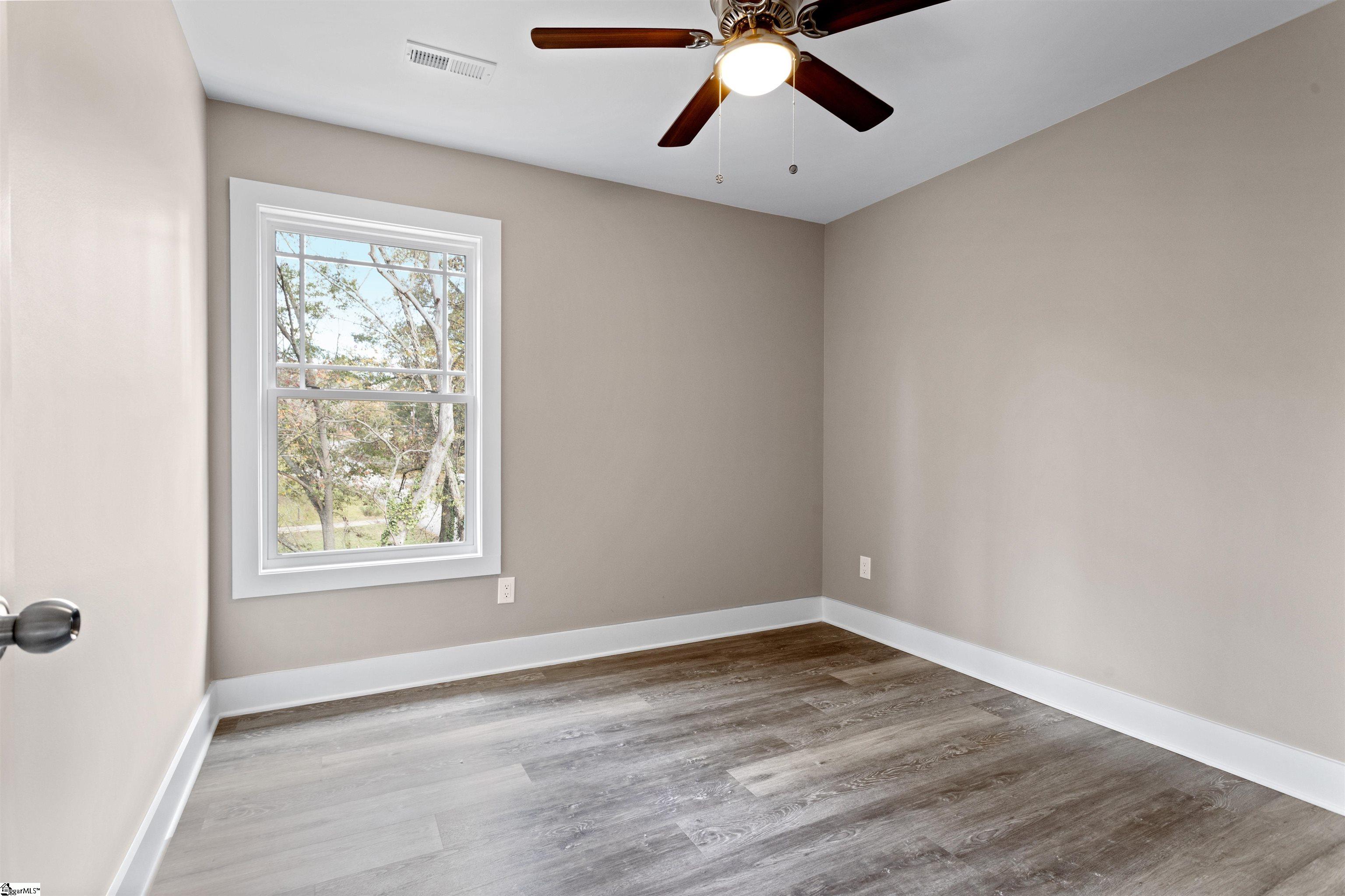 2 Hillbrook Road Taylors, SC 29687 - Photo 12 of 37