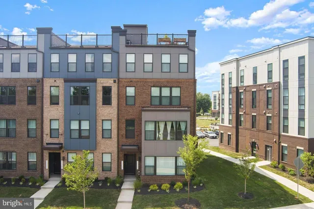 $2,999 | 43785 Transit Square, Ashburn, VA 20147