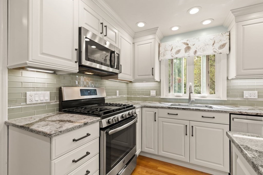 149 Brook Road Sharon, MA 02067 - Photo 16 of 42 Gallery Image 16