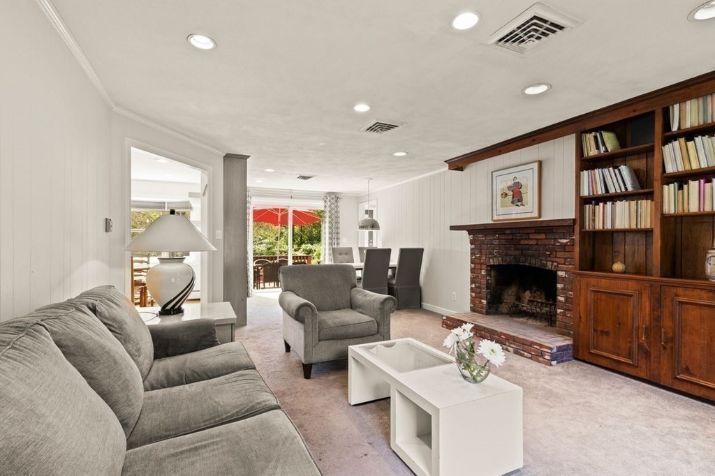 149 Brook Road Sharon, MA 02067 - Photo 18 of 42 Gallery Image 18