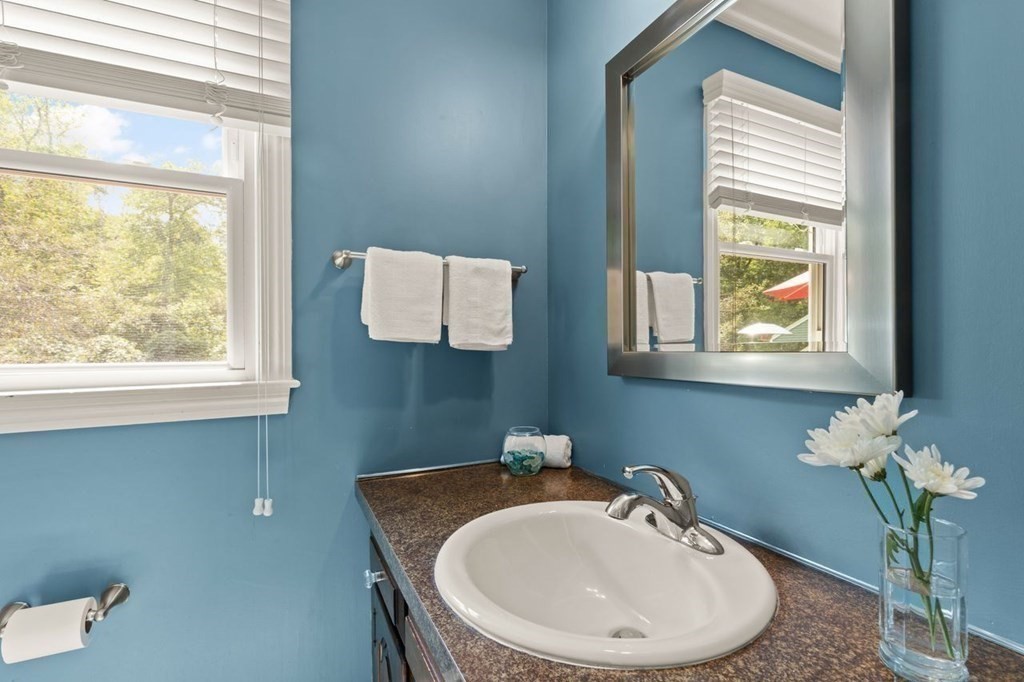 149 Brook Road Sharon, MA 02067 - Photo 31 of 42 Gallery Image 31