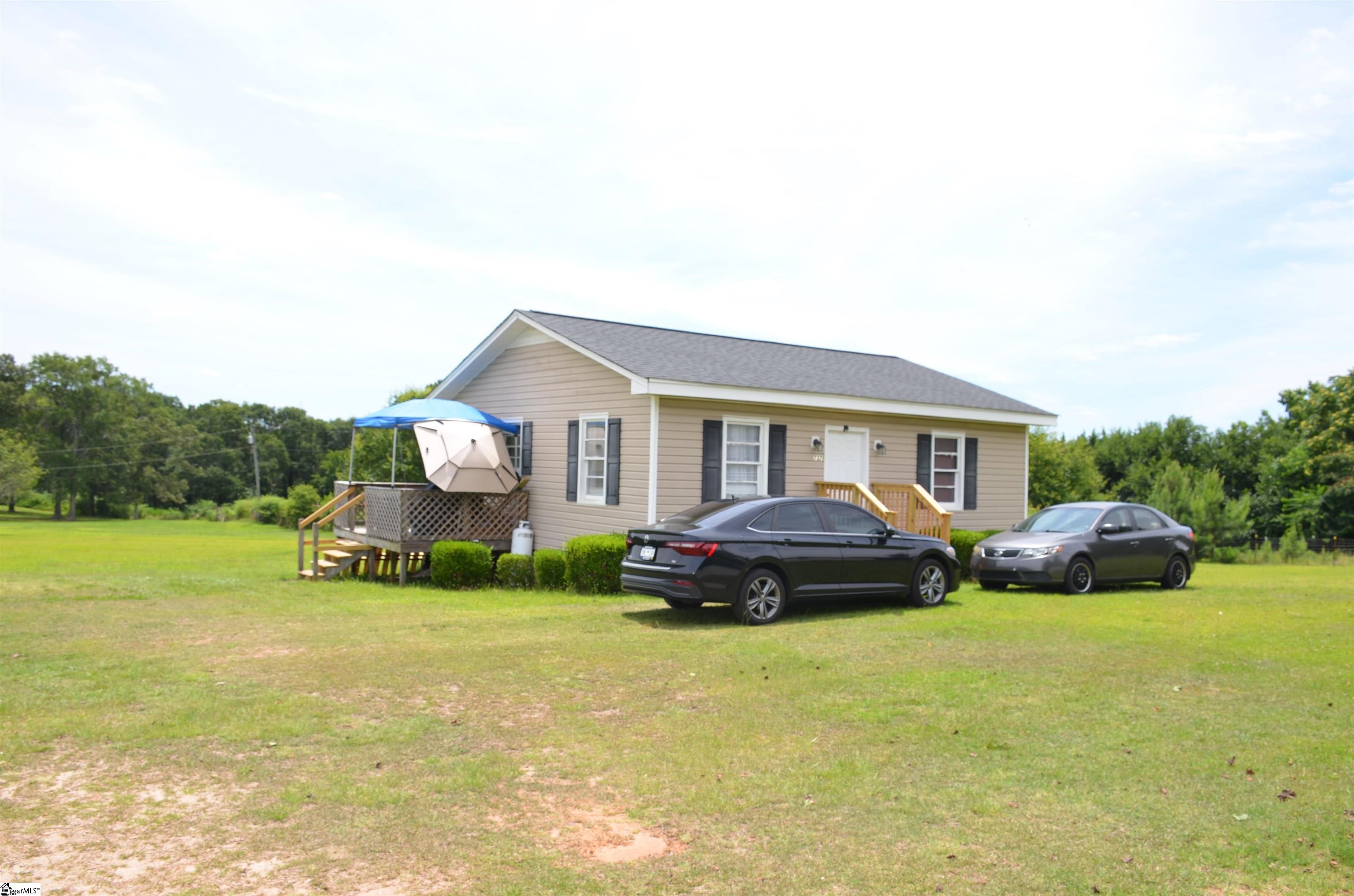 737 Brockman McClimon Road Greer, SC 29651 - Photo 2 of 12