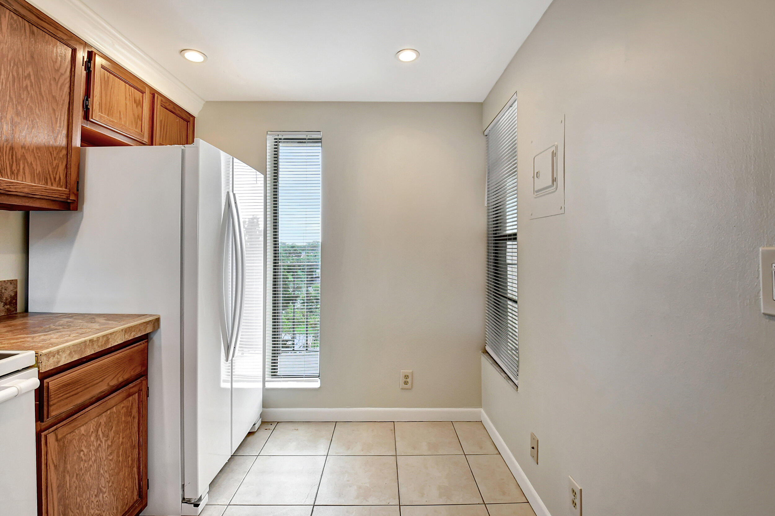 21 Royal Palm Way, Unit 504 Boca Raton, FL 33432 - Photo 8 of 48 07_dsc_2088