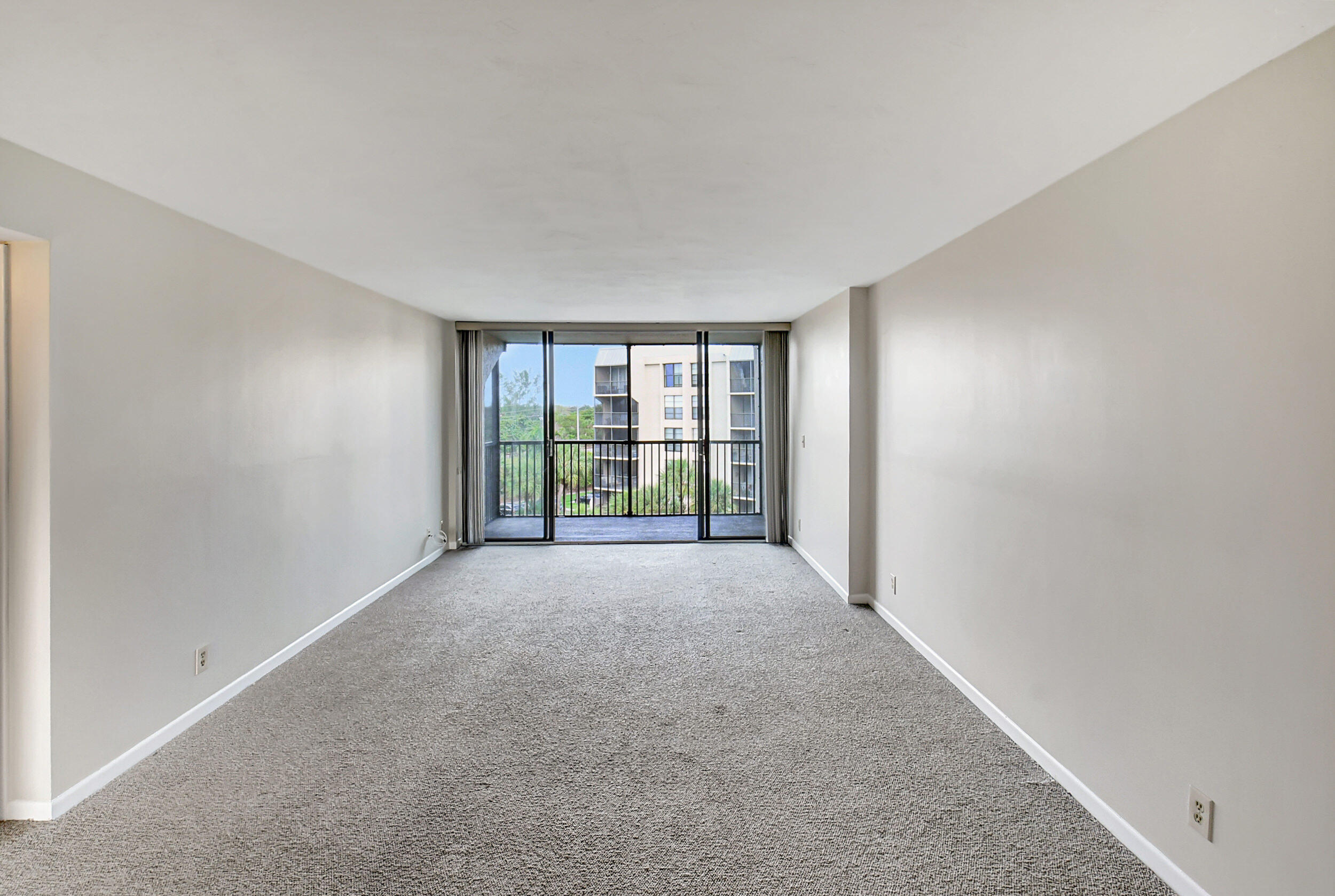 21 Royal Palm Way, Unit 504 Boca Raton, FL 33432 - Photo 10 of 48 09_dsc_2098