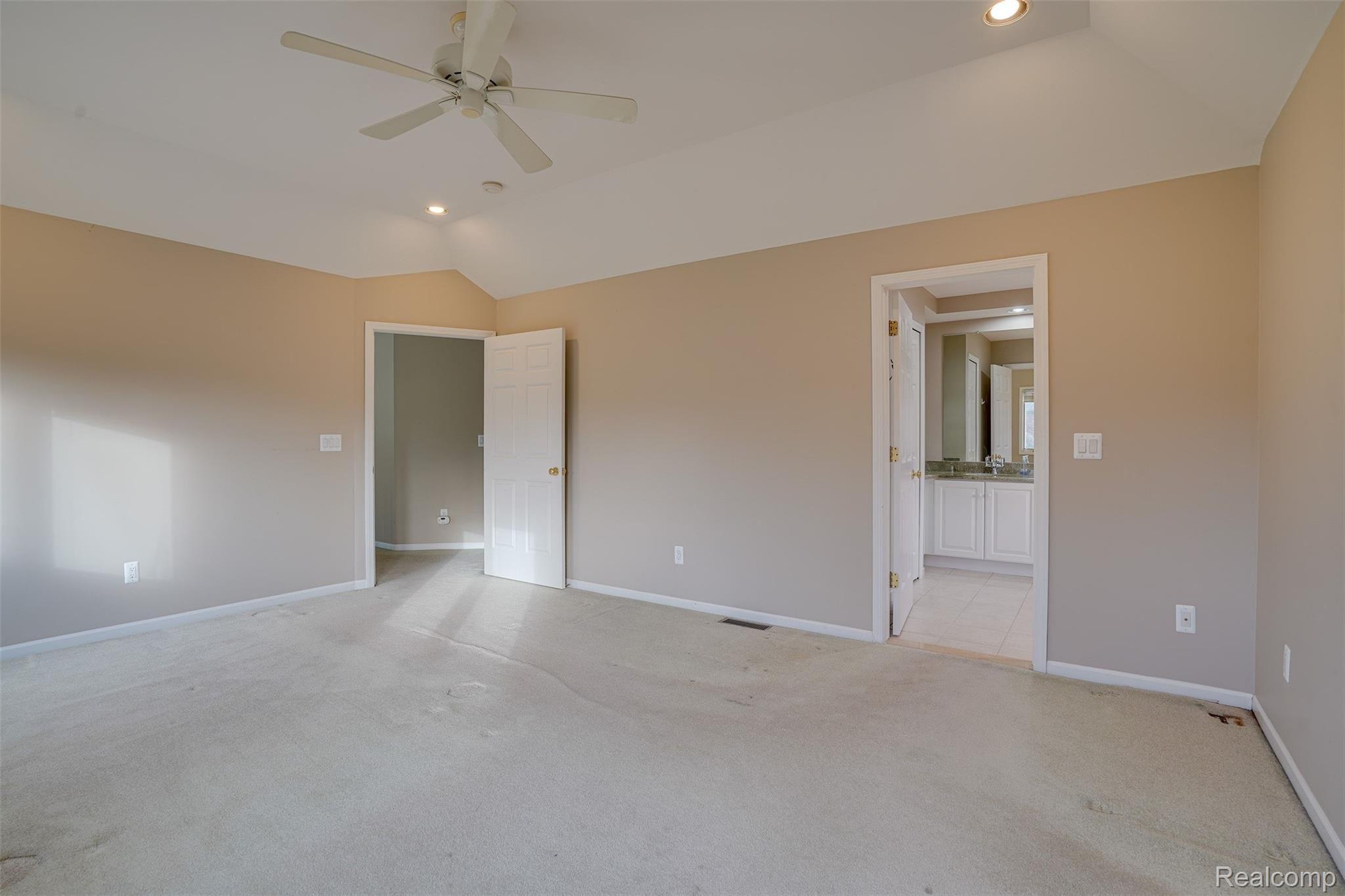 58041 Pheasant Ridge Washington, MI 48094 - Photo 17 of 62 DSC03578HDR.jpg