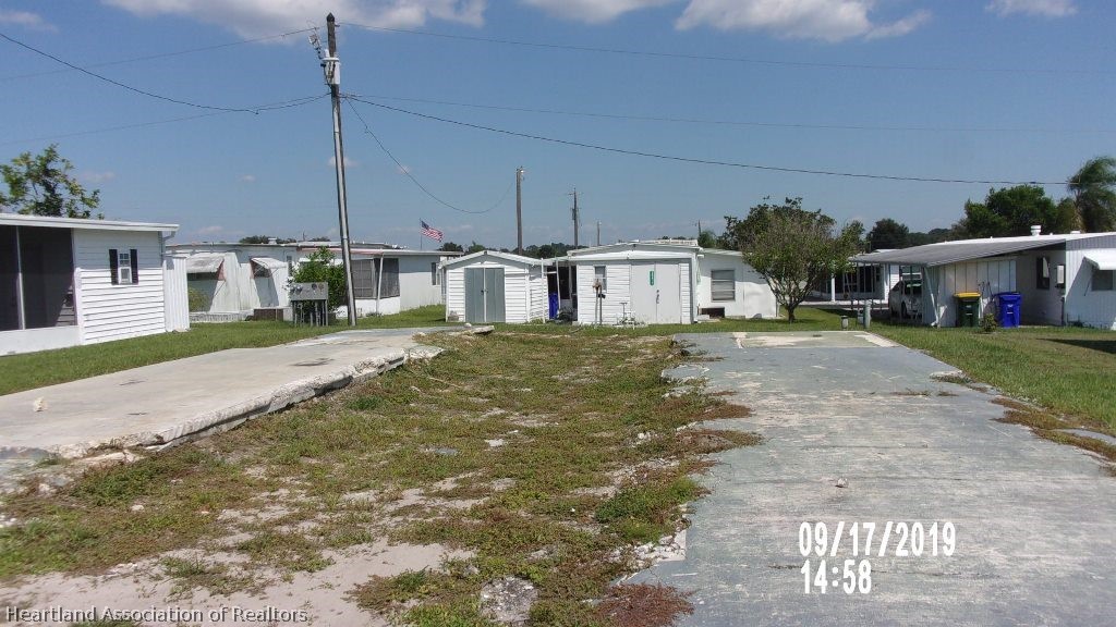 30408 Tiger Tail Road Sebring, FL 33870 - Photo 2 of 12 Gallery Image 2