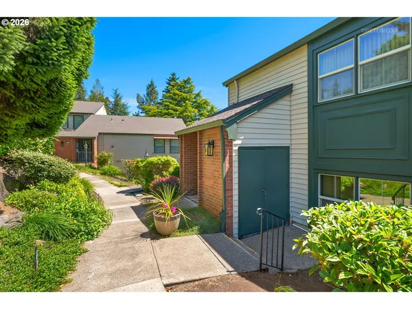 $280,000 | 12671 Southwest Prince Edward Court, Unit A, King City, OR 97224