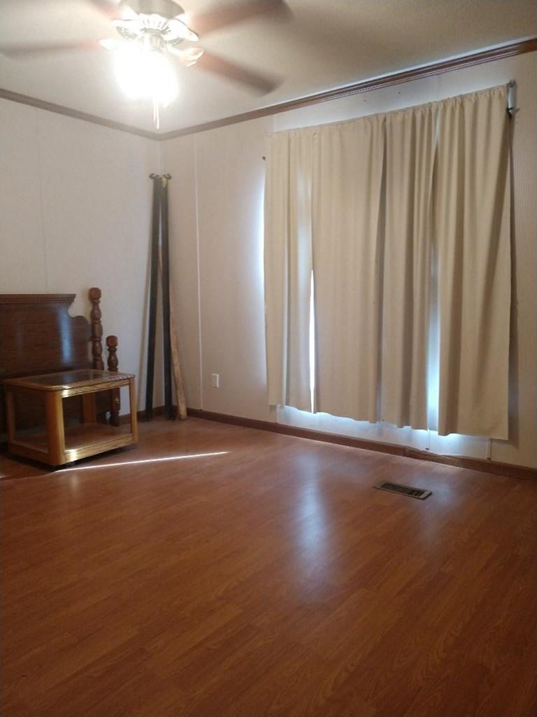 14424 Holbrook Chapel Road Coeburn, VA 24230 - Photo 4 of 13 73031_2