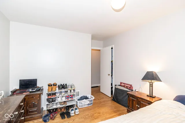 $1,000 | 5303 North College Avenue, Indianapolis, IN 46220