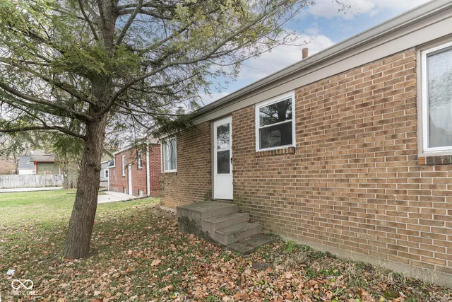 $1,000 | 5303 North College Avenue, Indianapolis, IN 46220