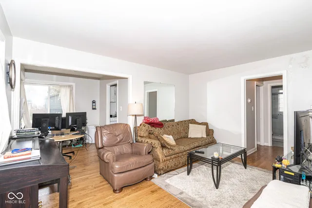 $1,000 | 5303 North College Avenue, Indianapolis, IN 46220