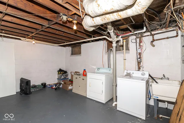 $1,000 | 5303 North College Avenue, Indianapolis, IN 46220