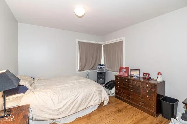 $1,000 | 5303 North College Avenue, Indianapolis, IN 46220