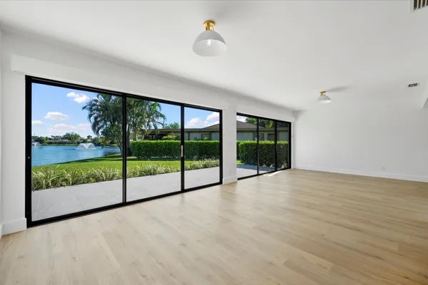 $8,000 | 13297 Garth Court, Palm Beach Gardens, FL 33418