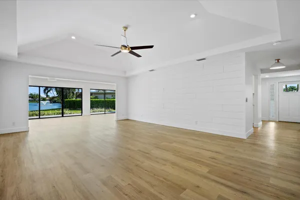 $8,000 | 13297 Garth Court, Palm Beach Gardens, FL 33418