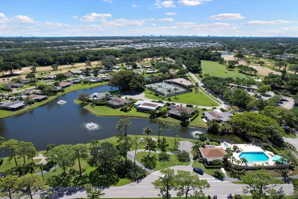 $8,000 | 13297 Garth Court, Palm Beach Gardens, FL 33418