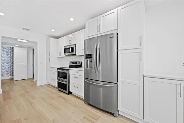 $8,000 | 13297 Garth Court, Palm Beach Gardens, FL 33418