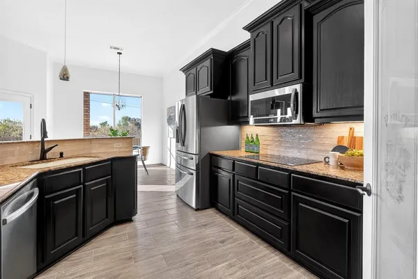 $465,000 | 136 Spring Meadow Lane, Belton, TX 76513