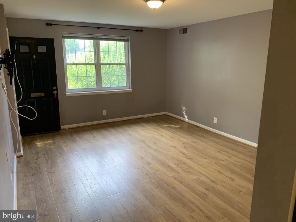 4610 28th Road South, Unit A Arlington, VA 22206 - Photo 7 of 13 Gallery Image 7