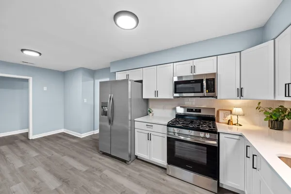 $288,500 | 208 East Ave A, Griffith, IN 46319