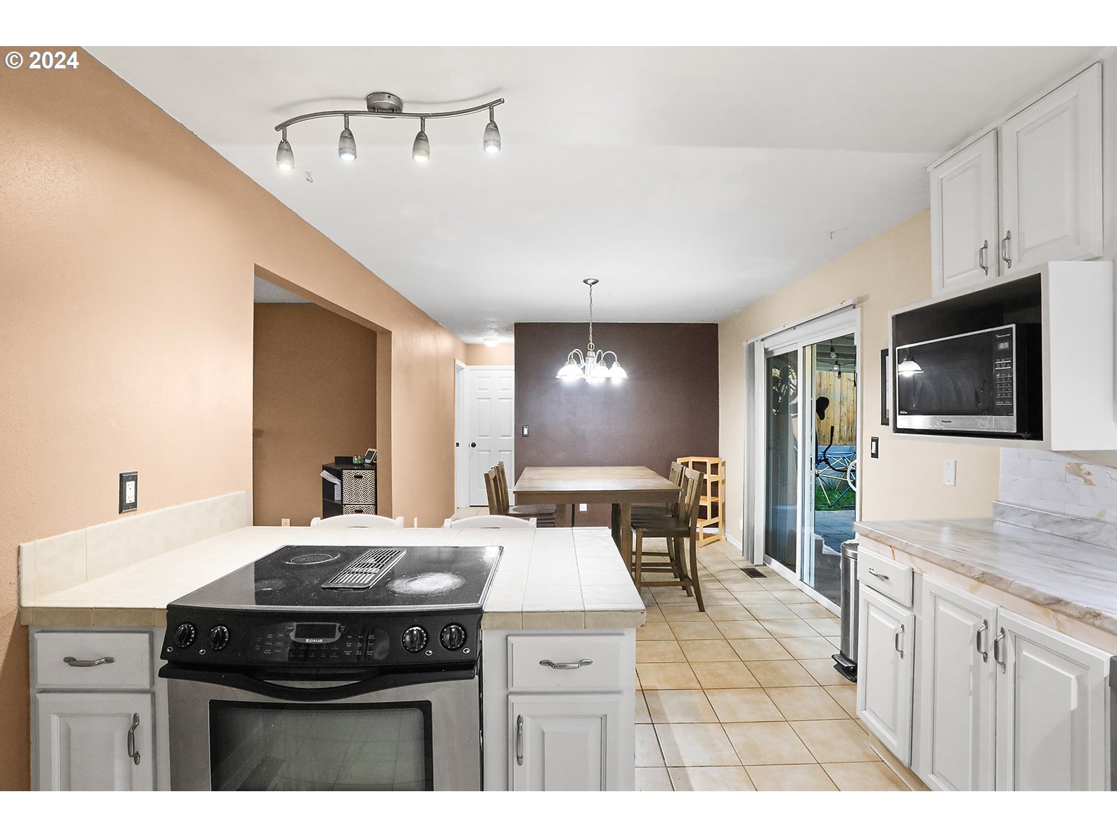 4407 Chenoweth Road The Dalles, OR 97058 - Photo 17 of 28 Gallery Image 17