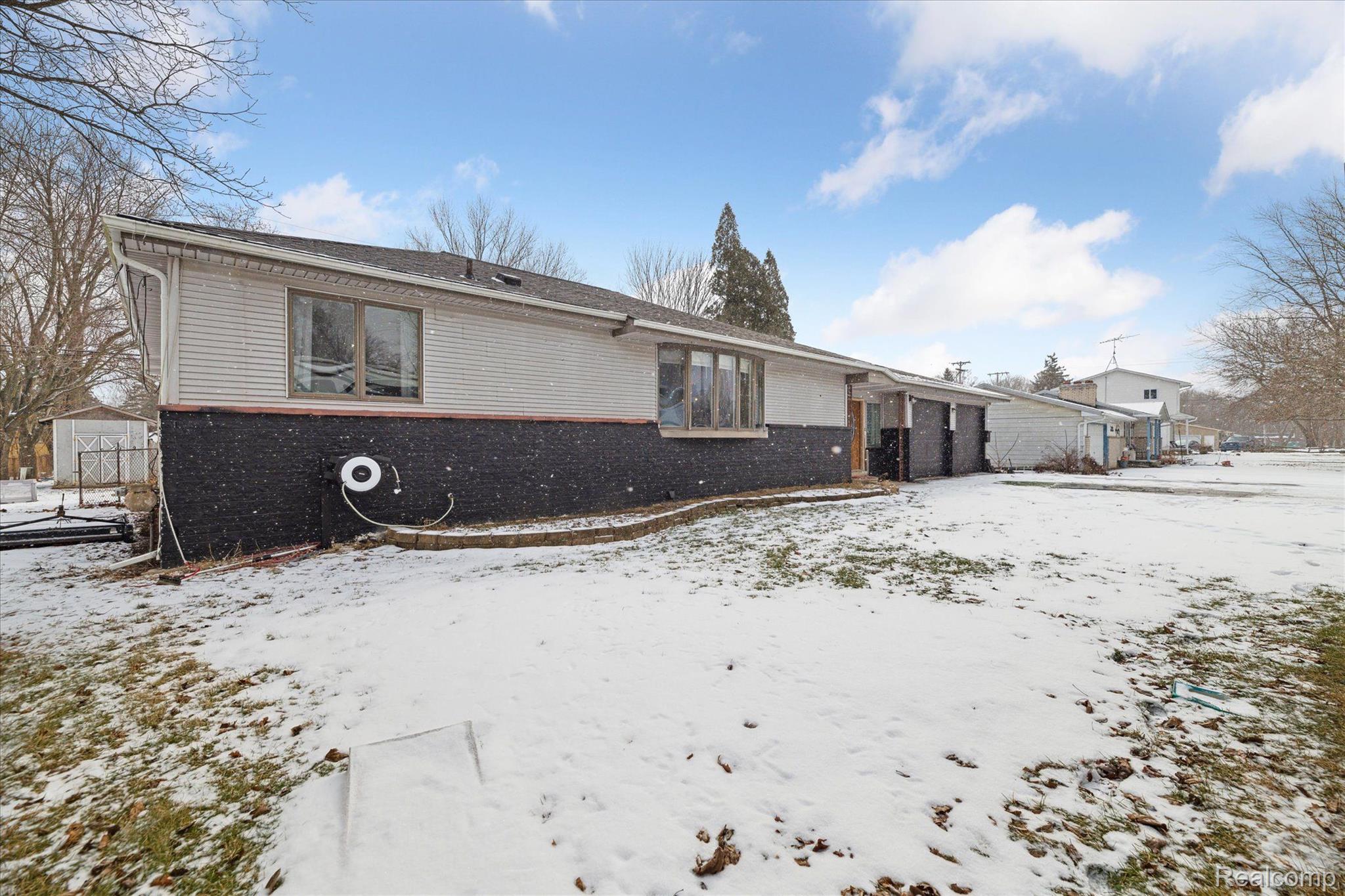 4258 North Genesee Road Flint, MI 48506 - Photo 37 of 41 Gallery Image 37