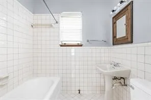 $1,599 | 2102 Brackenridge Street, Unit B, Austin, TX 78704