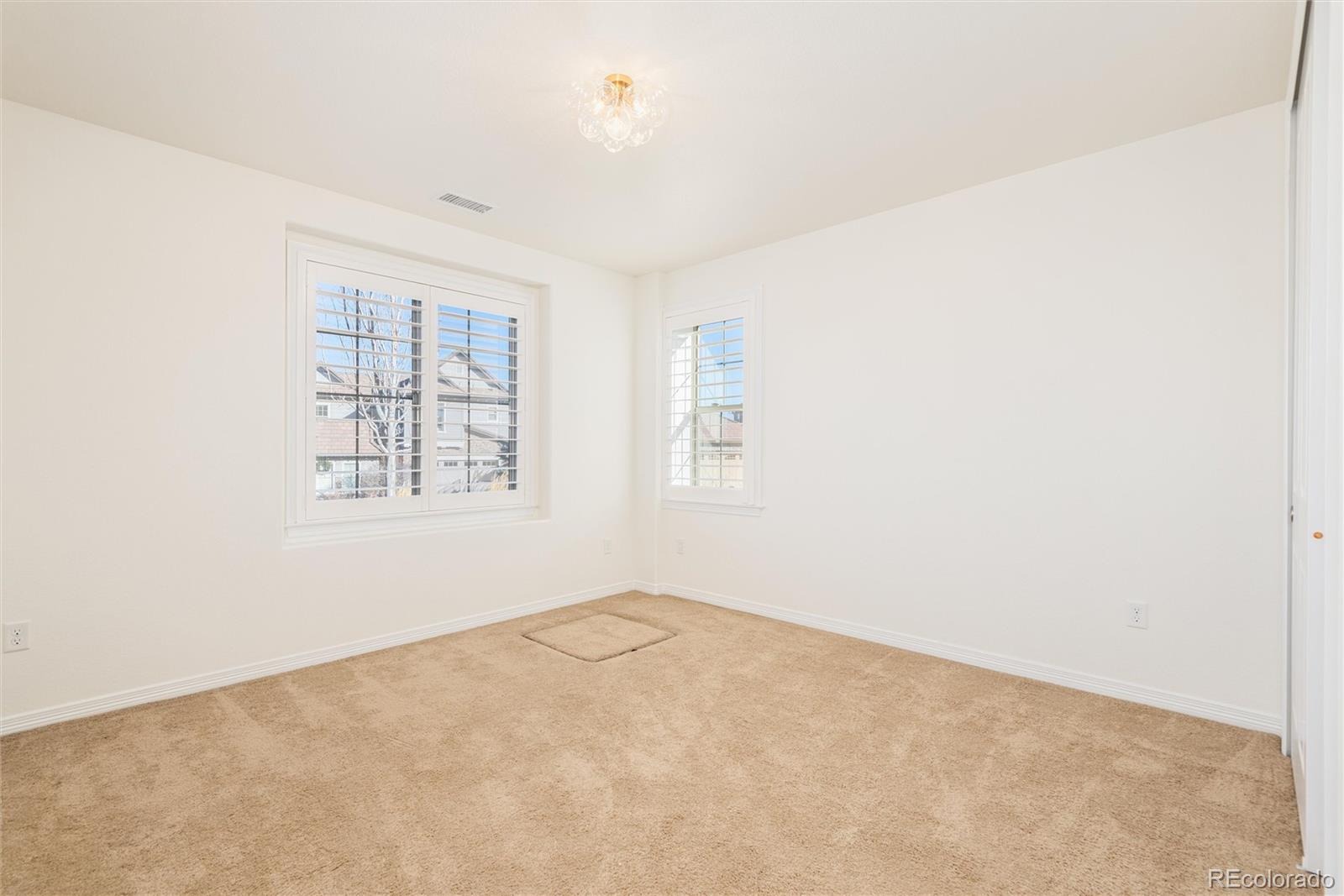 10698 Mountaingate Court Highlands Ranch, CO 80126 - Photo 34 of 47