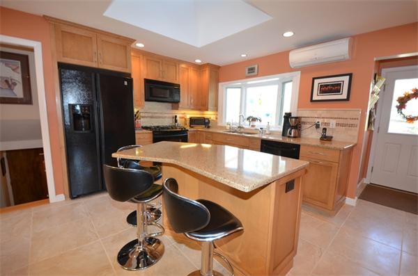 101 Oldham Road Newton, MA 02465 - Photo 3 of 30