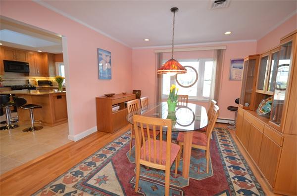 101 Oldham Road Newton, MA 02465 - Photo 5 of 30