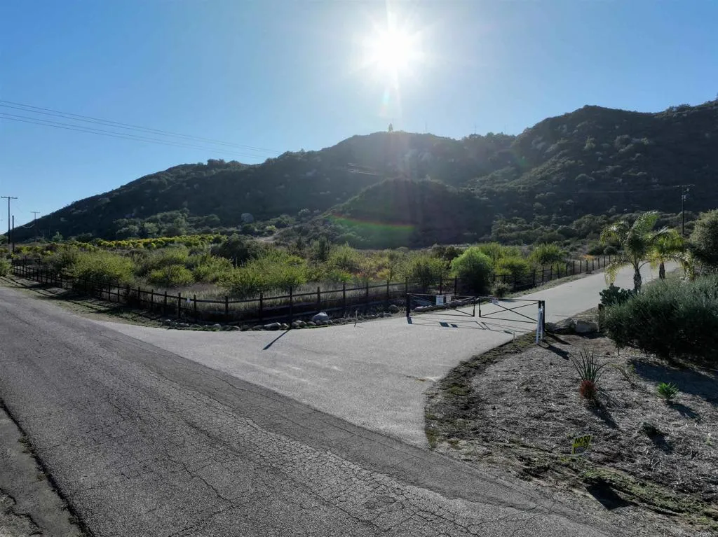 Rainbow Peaks Fallbrook, CA 92028 - Photo 2 of 48 a view of a dry back yard