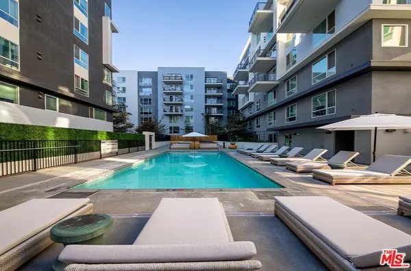 a view of yard and patio