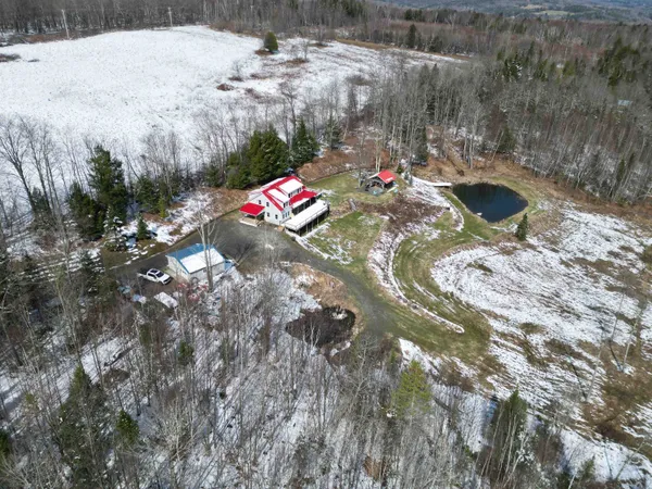 $899,900 | 2171 Duck Pond Road, Barton, VT 05822