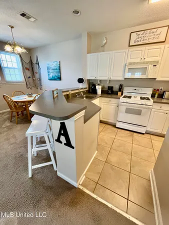 $189,899 | 2252 Beach Drive, Unit 603, Gulfport, MS 39507