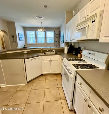 $189,899 | 2252 Beach Drive, Unit 603, Gulfport, MS 39507