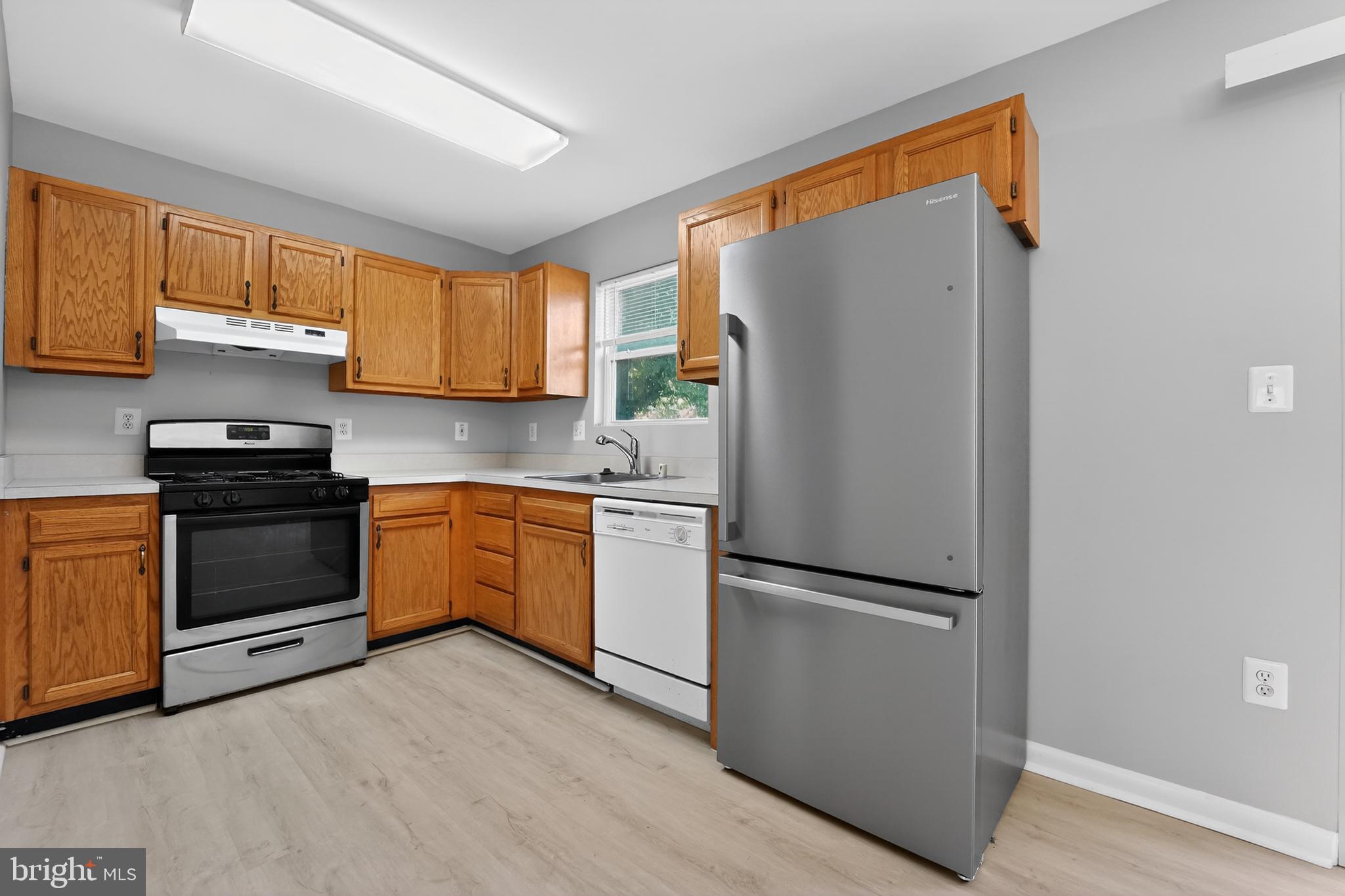 4630 Warren Tree Way Baltimore, MD 21229 - Photo 6 of 29