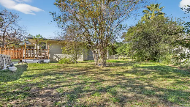 $269,000 | 1508 E Street, Floresville, TX 78114