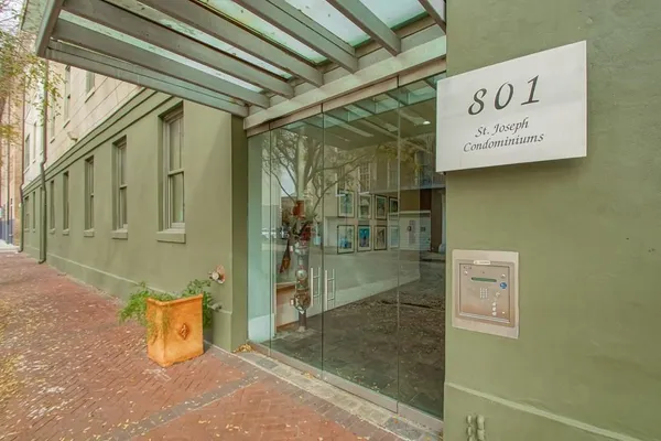 $14,000 | 801 St Joseph Street, Unit PH1, New Orleans, LA 70113