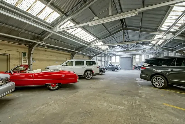 $14,000 | 801 St Joseph Street, Unit PH1, New Orleans, LA 70113