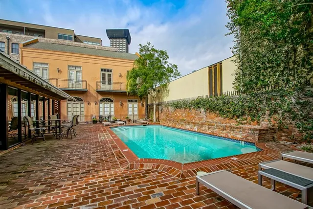 $14,000 | 801 St Joseph Street, Unit PH1, New Orleans, LA 70113