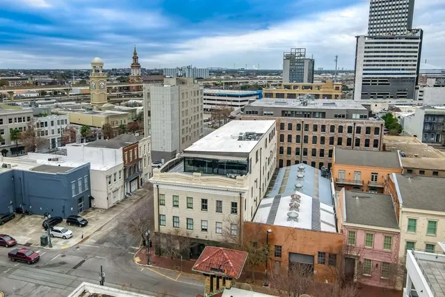 $14,000 | 801 St Joseph Street, Unit PH1, New Orleans, LA 70113