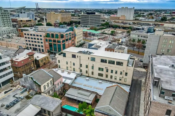 $14,000 | 801 St Joseph Street, Unit PH1, New Orleans, LA 70113