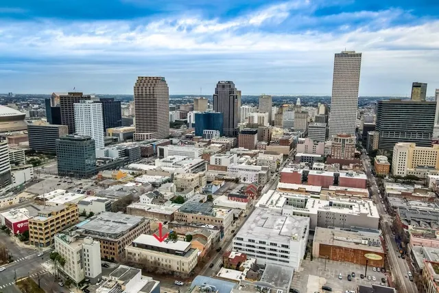 $14,000 | 801 St Joseph Street, Unit PH1, New Orleans, LA 70113