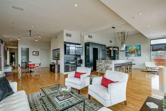 $14,000 | 801 St Joseph Street, Unit PH1, New Orleans, LA 70113