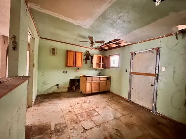 $22,900 | 2301 East 20th Avenue, Gary, IN 46407