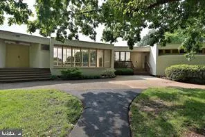 $1,750 | 1072 Norwood Court, Sterling, VA 20164