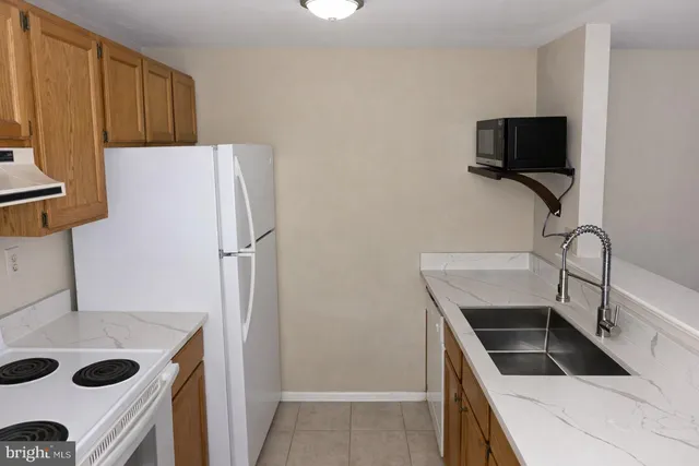 $1,750 | 1072 Norwood Court, Sterling, VA 20164