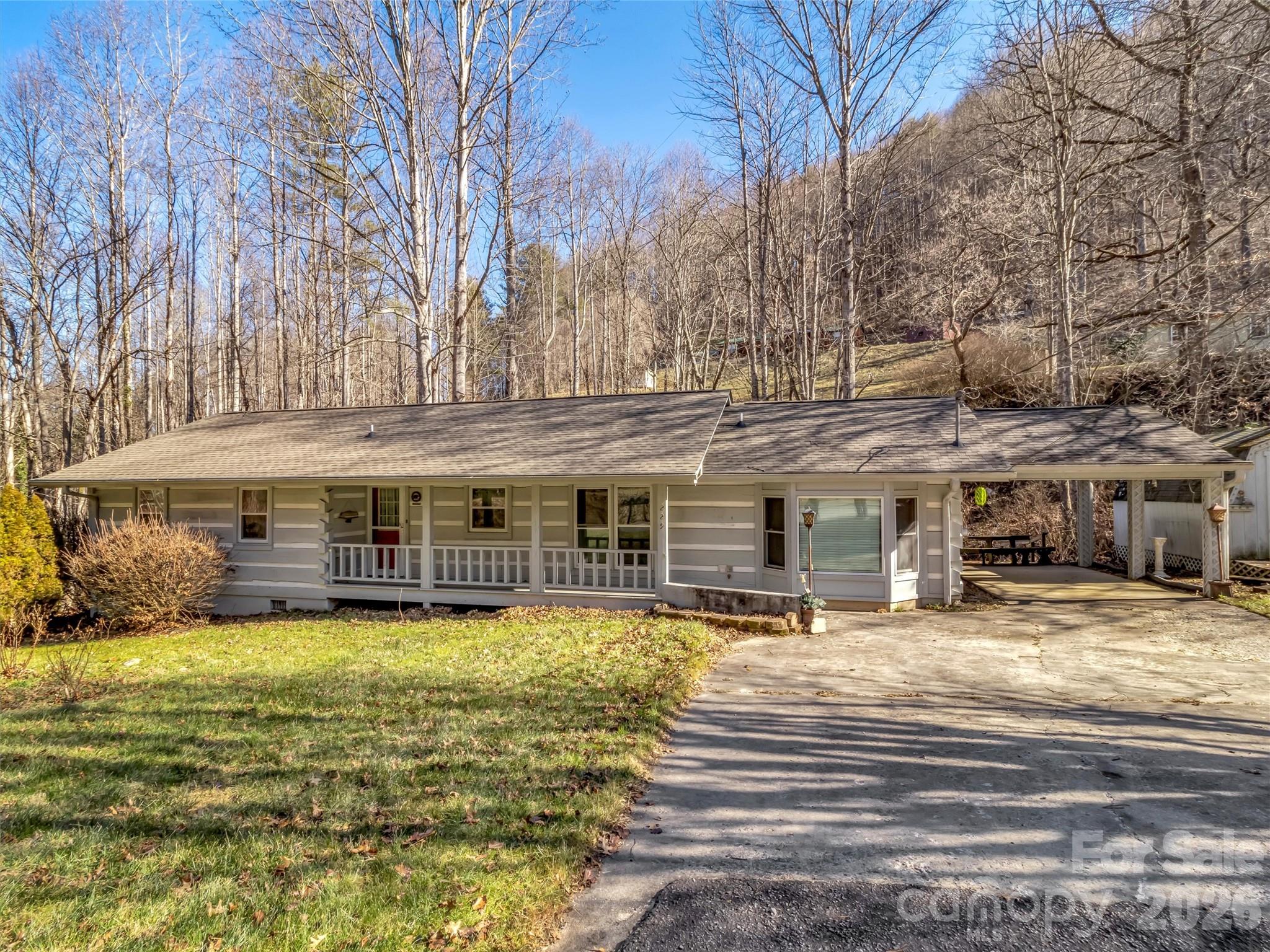 229 Medford Hannah Road Waynesville, NC 28785 - Photo 2 of 34